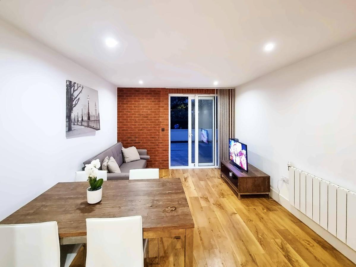 Your Riverside Home 2 With Private Balcony Londres Exterior foto